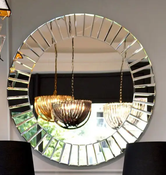 image of round mirror